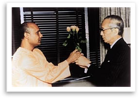Sri Chinmoy y U Thant, 29 de febrero de 1972, Sede de las Naciones Unidas, Nueva York