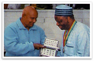 Sri Chinmoy con el Professor Gambari